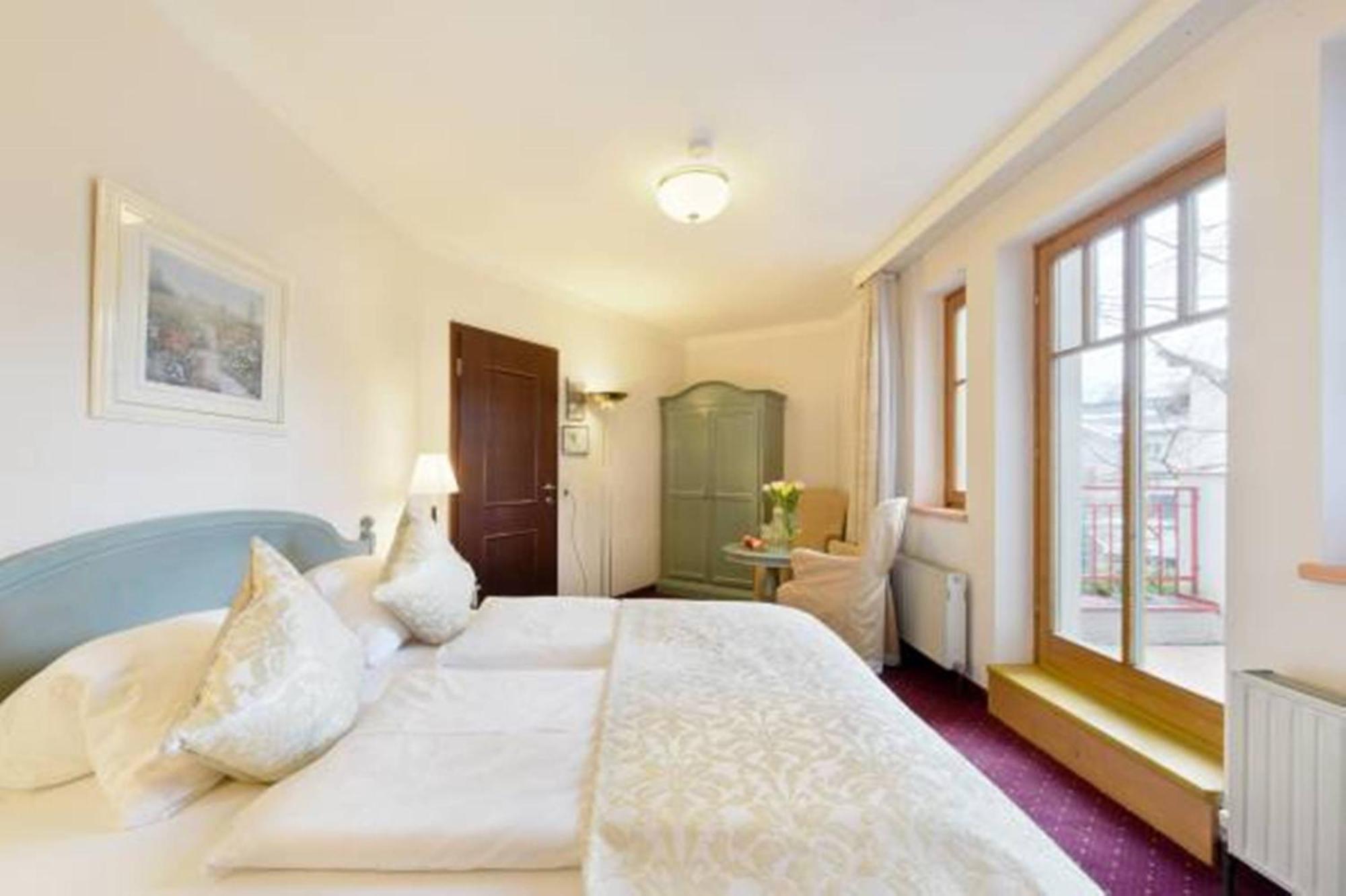 Cella Central Historic Boutique Hotel Zell am See Oda fotoğraf