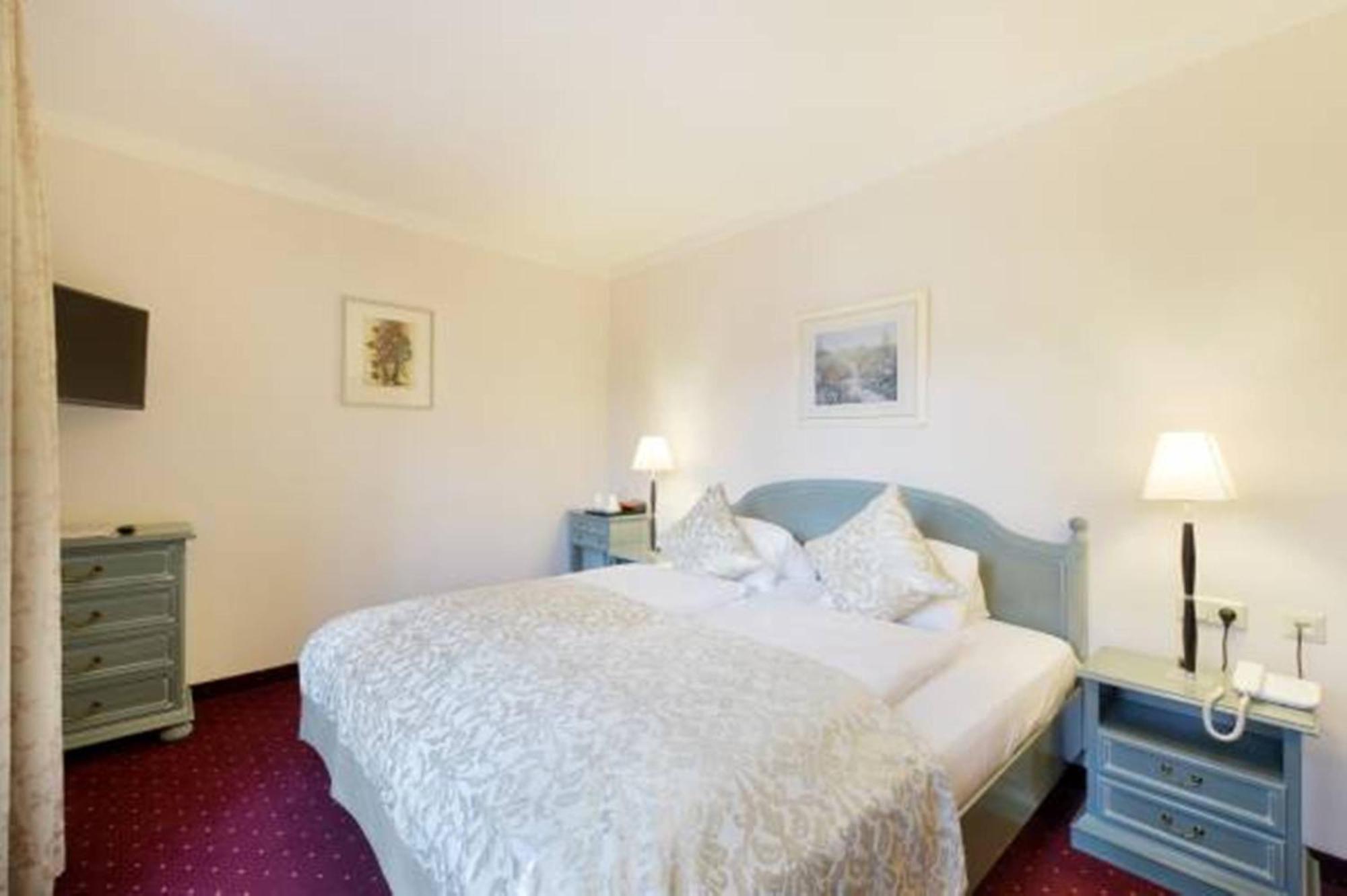 Cella Central Historic Boutique Hotel Zell am See Oda fotoğraf
